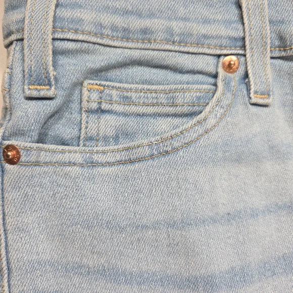 Signature By Levi's Women's High Rise Straight Leg Jean Size 8 - Picture 8 of 9